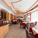Hotel Berg & Urslauerhof Maria Alm am Steinernen Meer